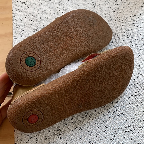 Nearly New Vintage Kickers Red and Tan Sandals - Picture 6 of 7